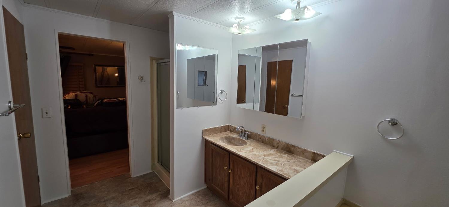 37314 Mistletoe Rd, Yokuts Valley, CA 93675