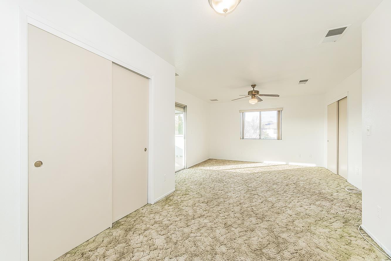 665 Ramblewood Ct, Dinuba, CA 93618