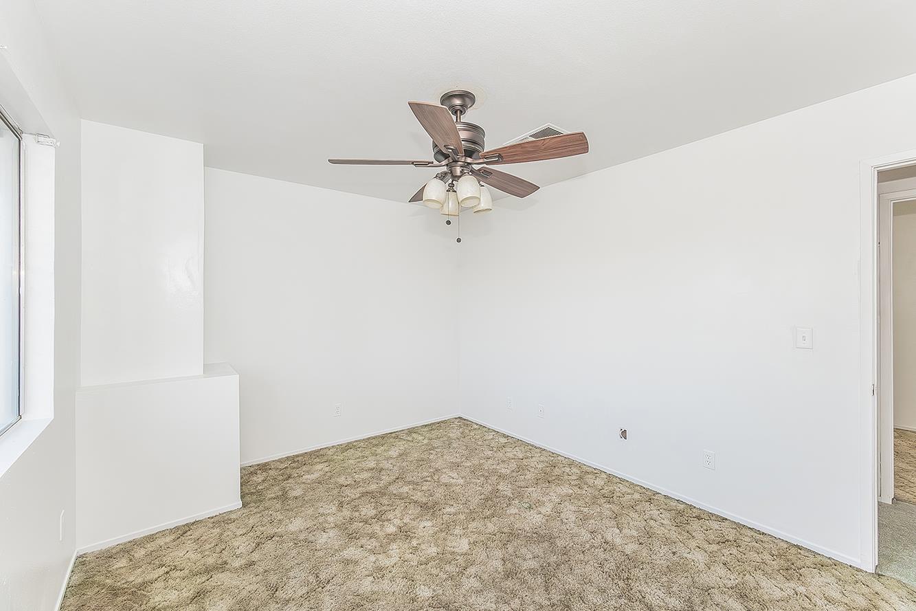 665 Ramblewood Ct, Dinuba, CA 93618