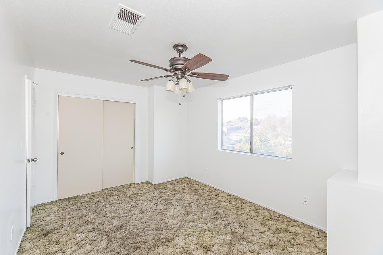 665 Ramblewood Ct, Dinuba, CA 93618