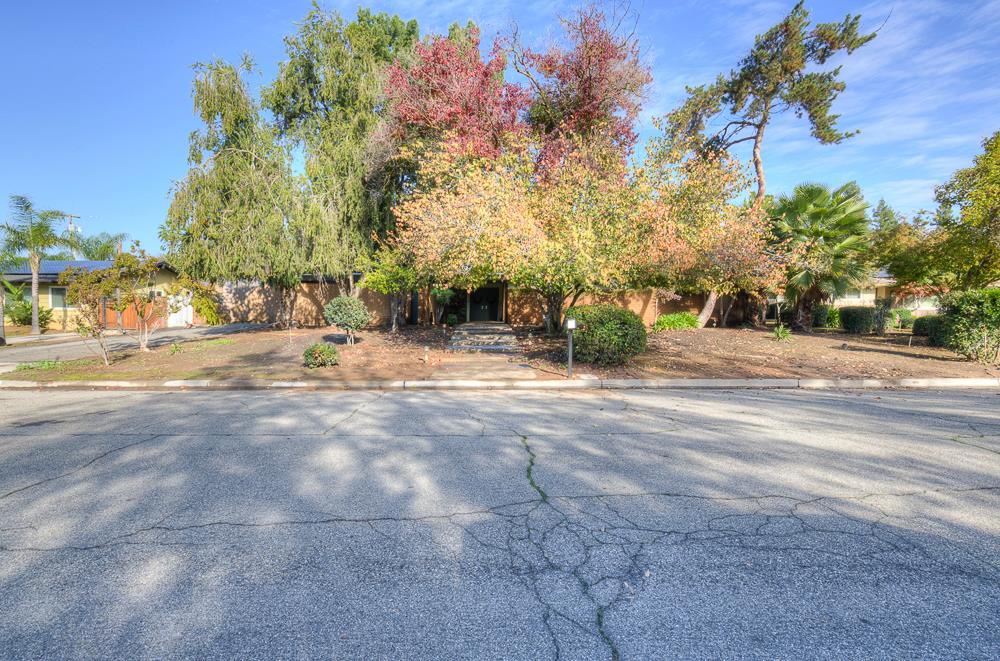 1326 W Morris Ave, Fresno, CA 93711