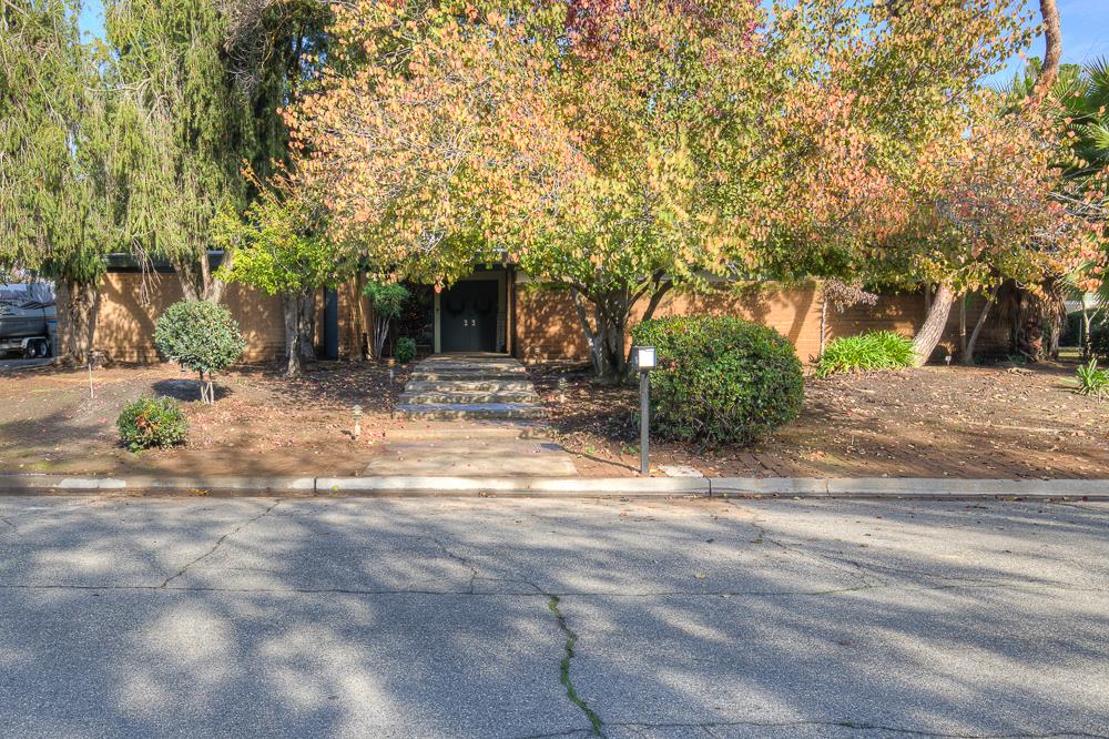 1326 W Morris Ave, Fresno, CA 93711