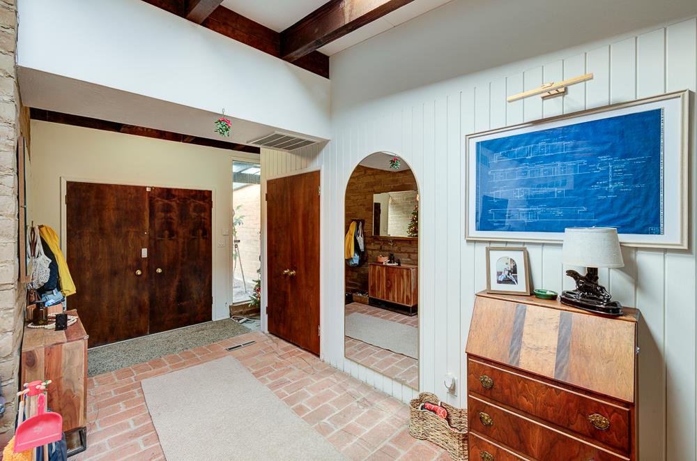 1326 W Morris Ave, Fresno, CA 93711