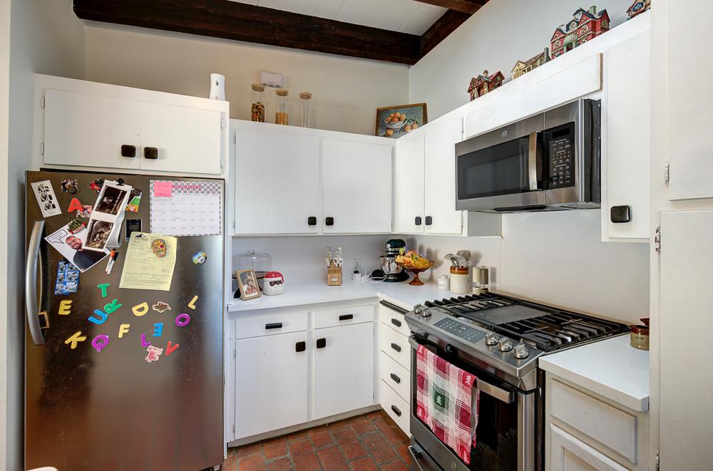 1326 W Morris Ave, Fresno, CA 93711