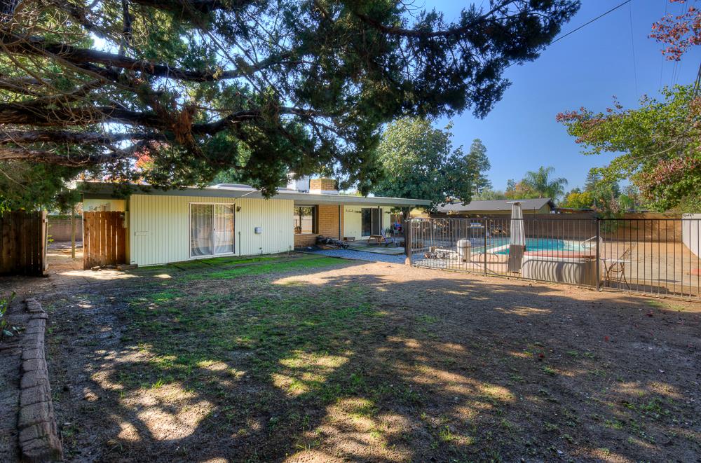 1326 W Morris Ave, Fresno, CA 93711