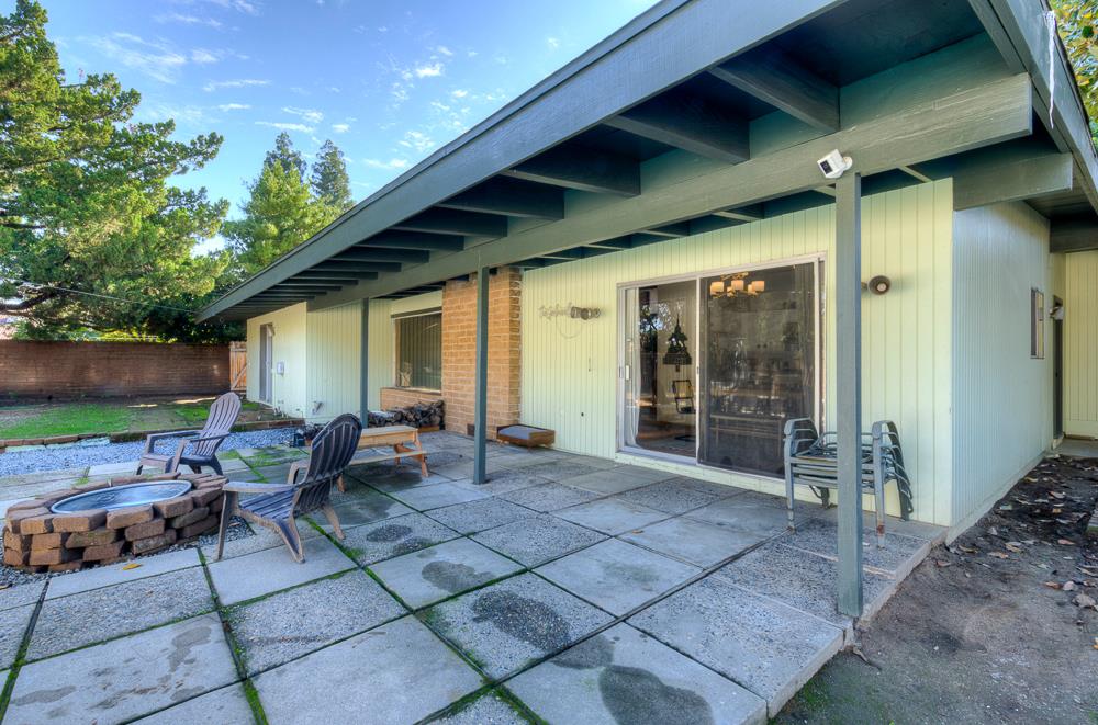 1326 W Morris Ave, Fresno, CA 93711