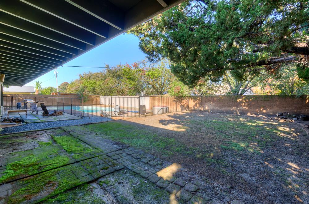 1326 W Morris Ave, Fresno, CA 93711