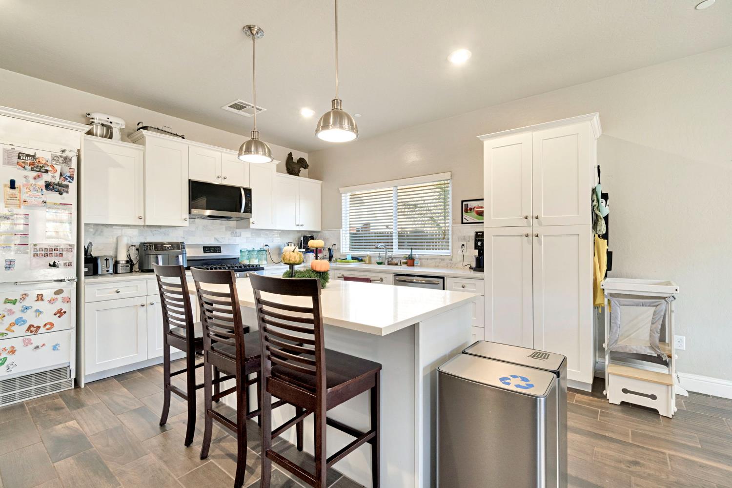 2625 Las Rosas Ave, Clovis, CA 93619