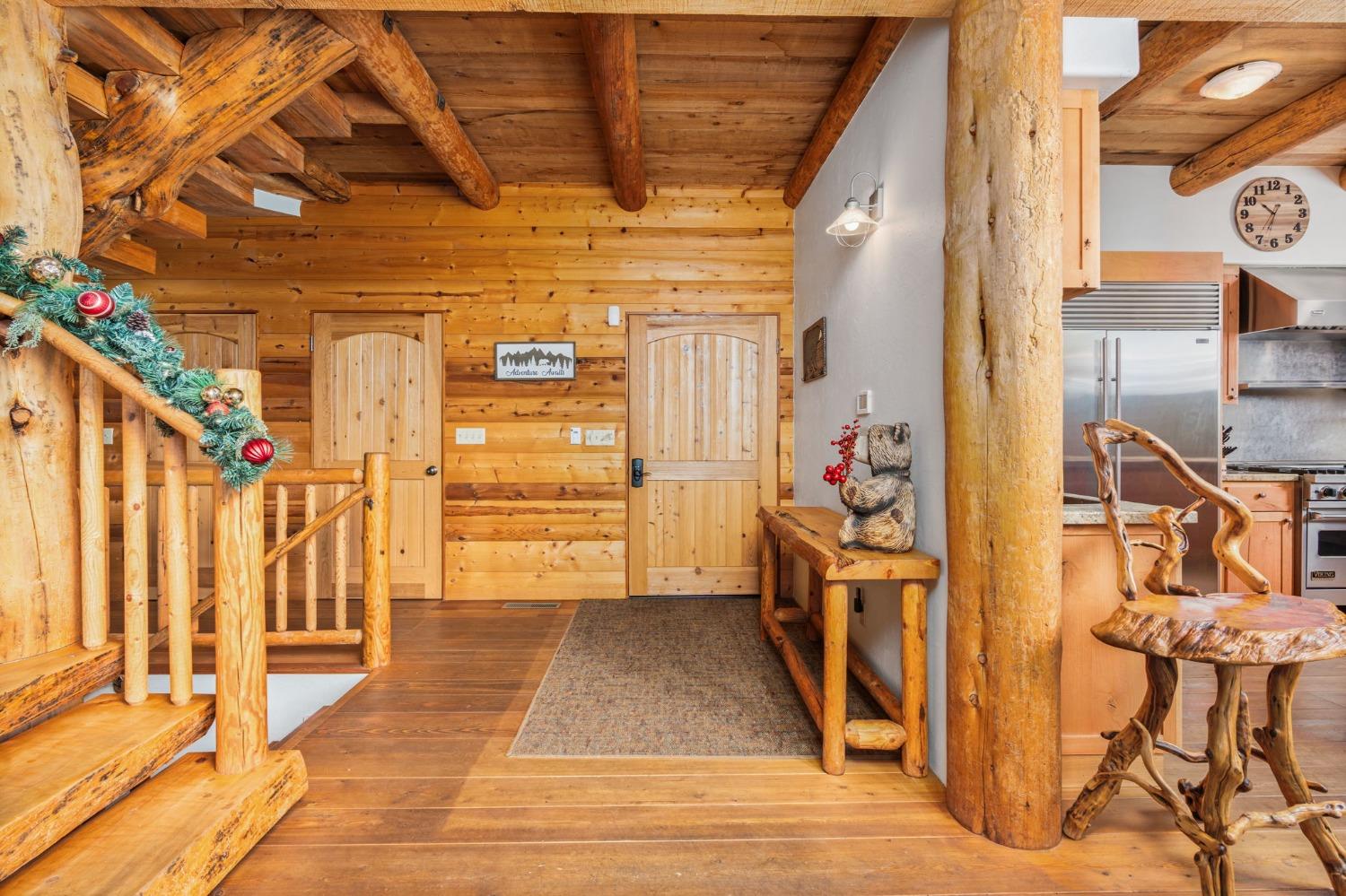 39553 Crest Point Ln, Shaver Lake, CA 93664