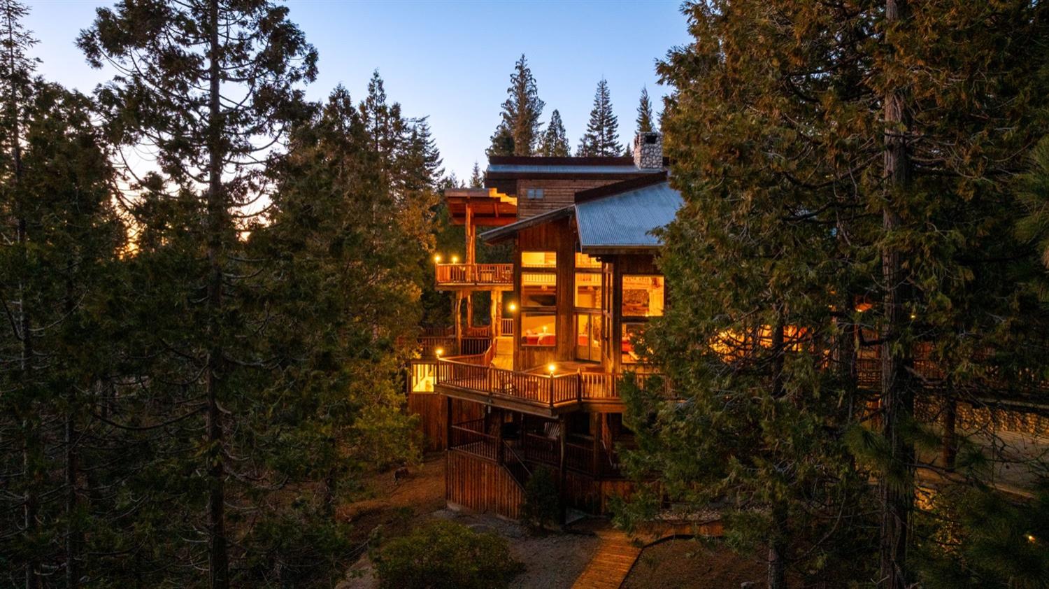 39553 Crest Point Ln, Shaver Lake, CA 93664