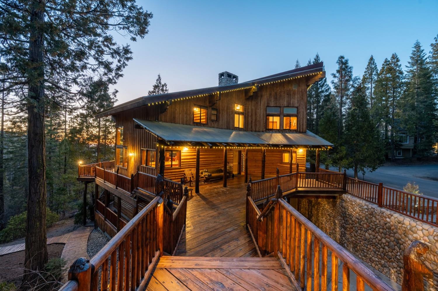 39553 Crest Point Ln, Shaver Lake, CA 93664
