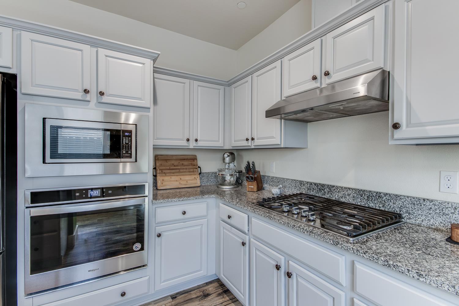 3918 Portals Ave, Clovis, CA 93619