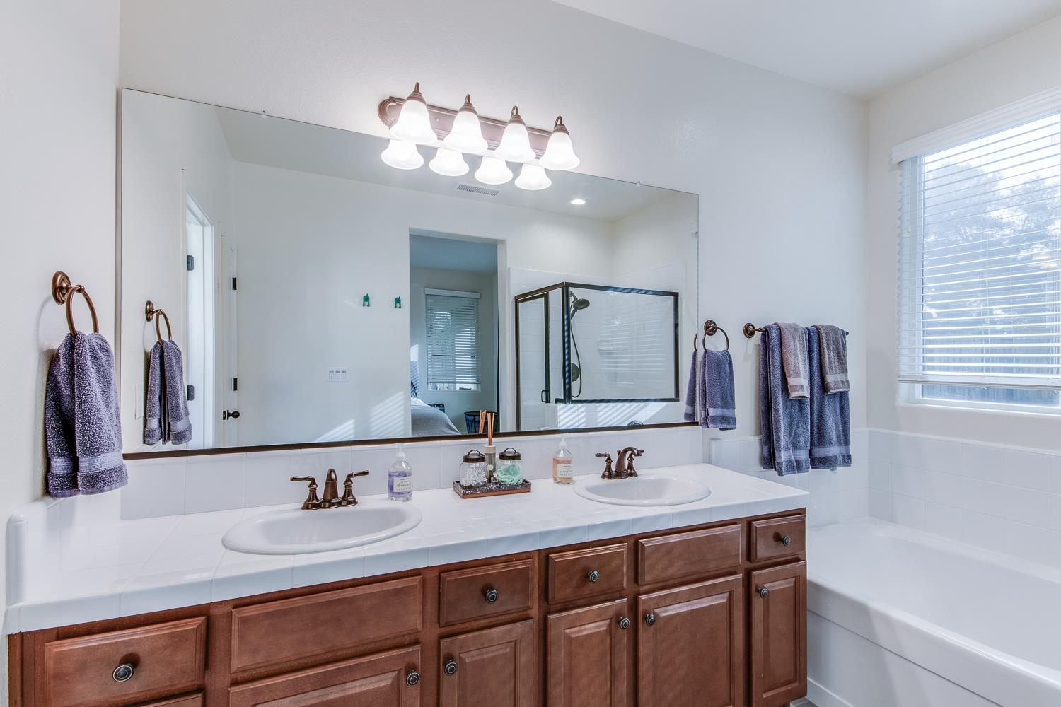 3918 Portals Ave, Clovis, CA 93619