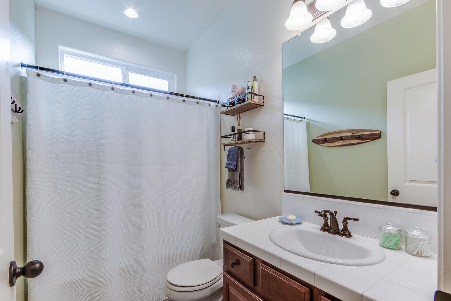 3918 Portals Ave, Clovis, CA 93619