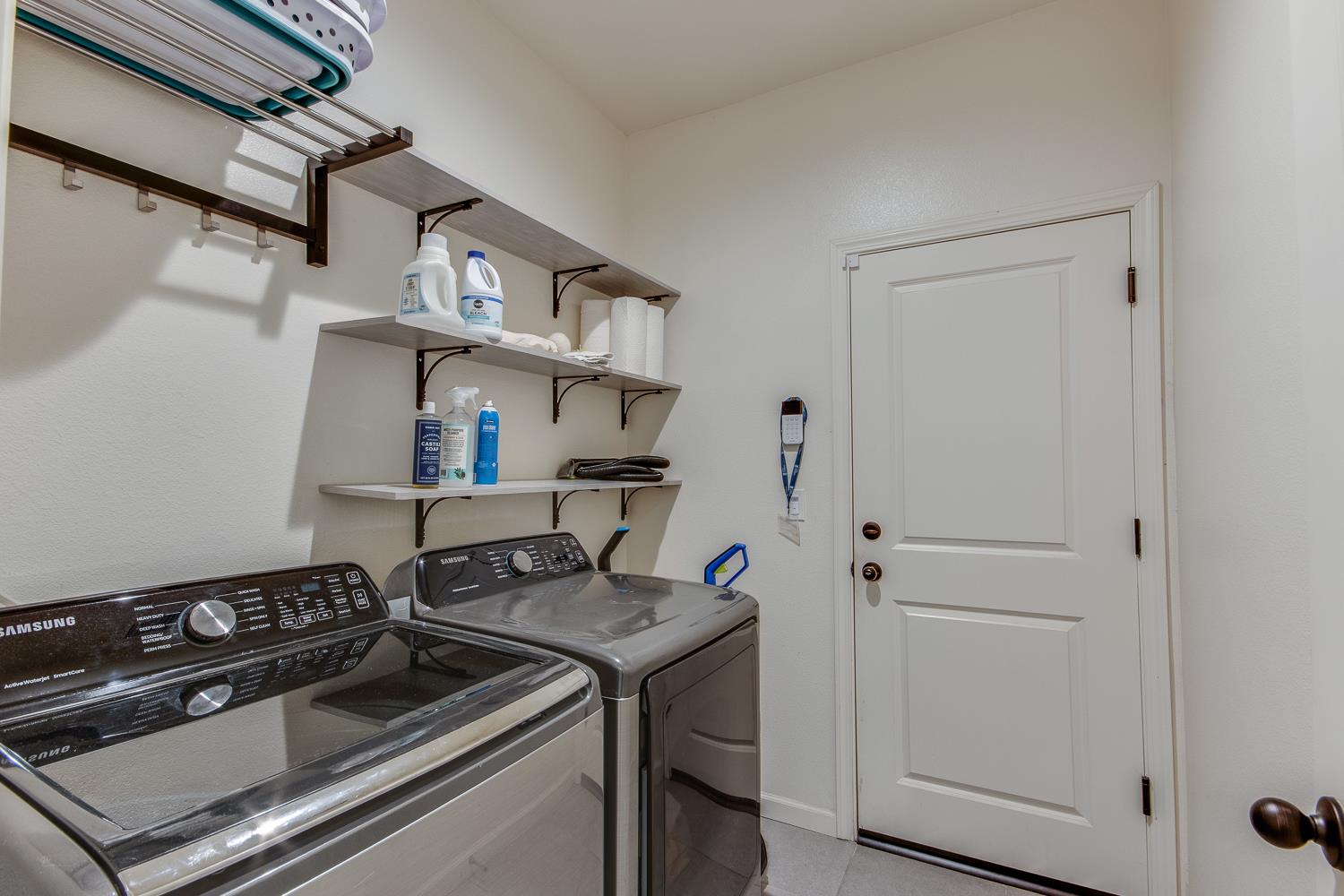 3918 Portals Ave, Clovis, CA 93619