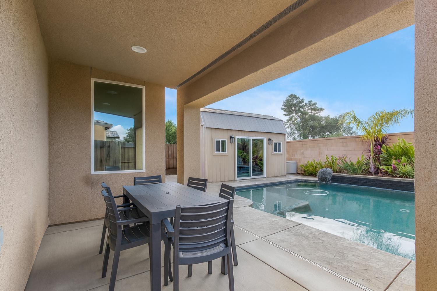 3918 Portals Ave, Clovis, CA 93619