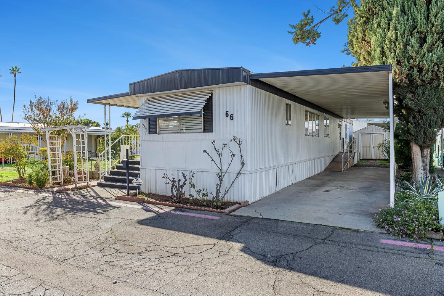 105 W Herndon Ave #66, Pinedale, CA 93650