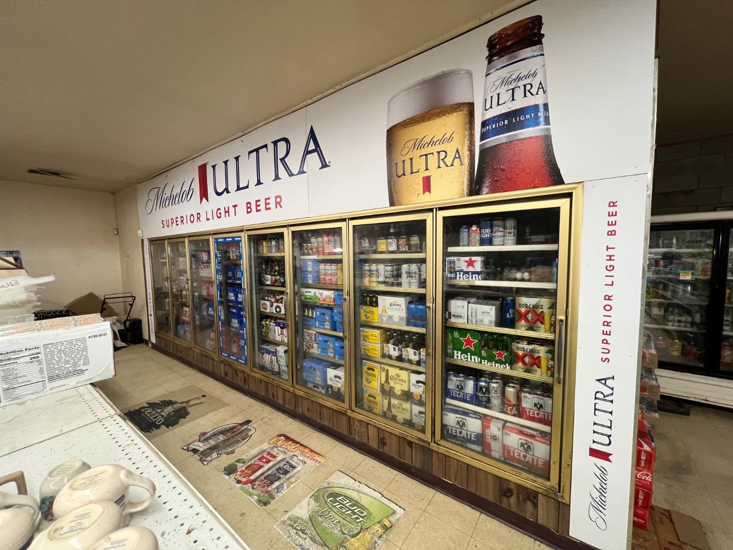 3126 W Elkhorn Ave, Caruthers, CA 93609