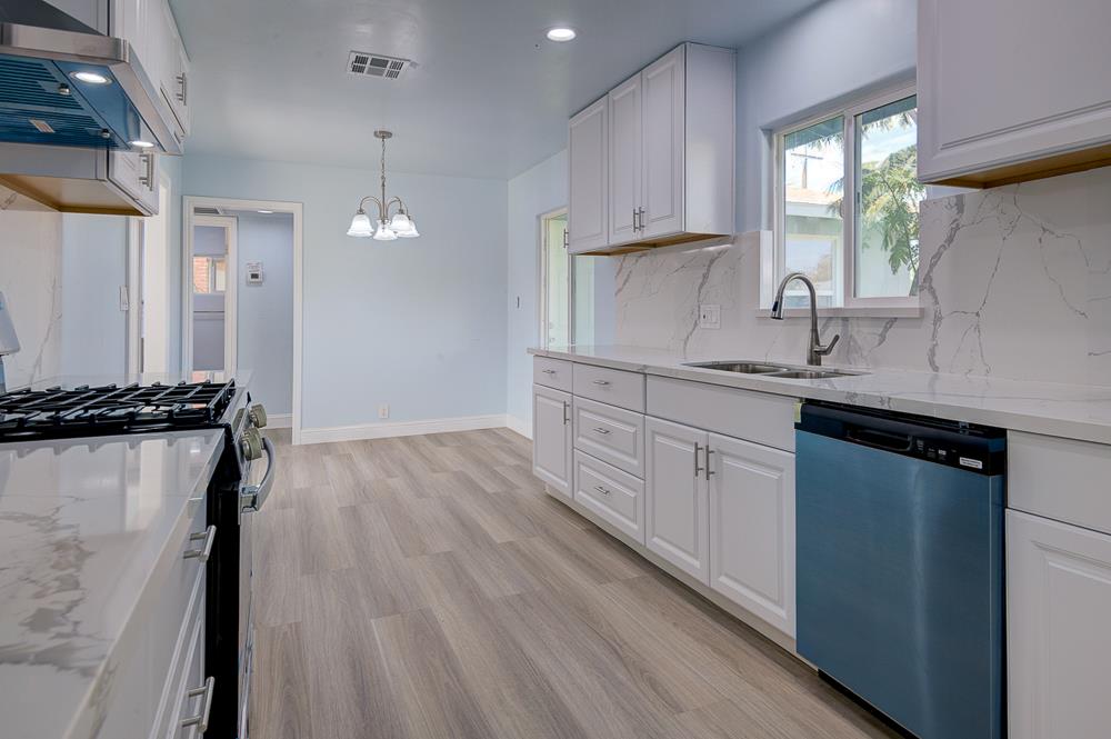 1217 Mehlert St, Kingsburg, CA 93631