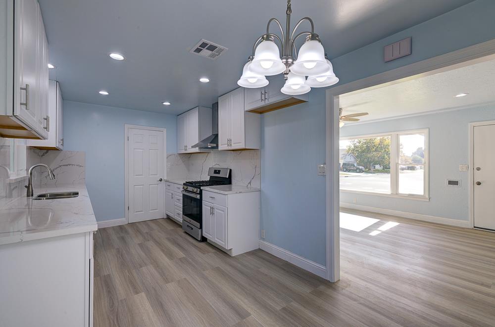 1217 Mehlert St, Kingsburg, CA 93631