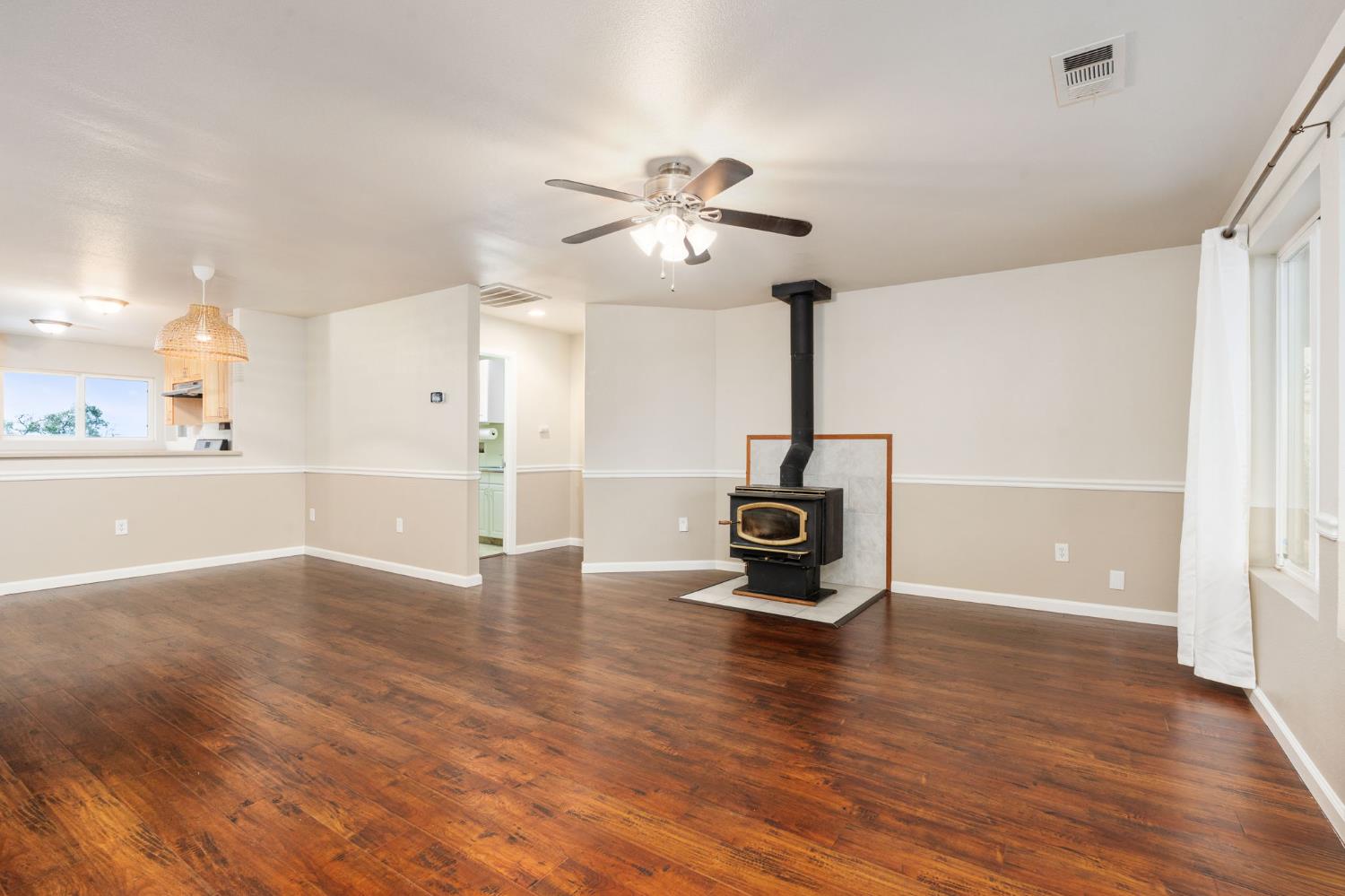 50890 Rosemary Ln, Yokuts Valley, CA 93675