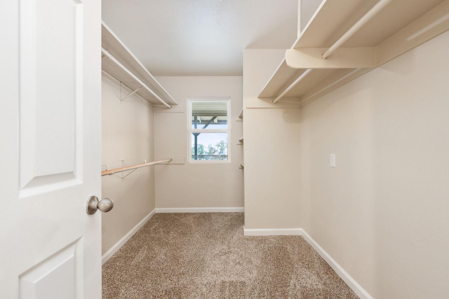 50890 Rosemary Ln, Yokuts Valley, CA 93675