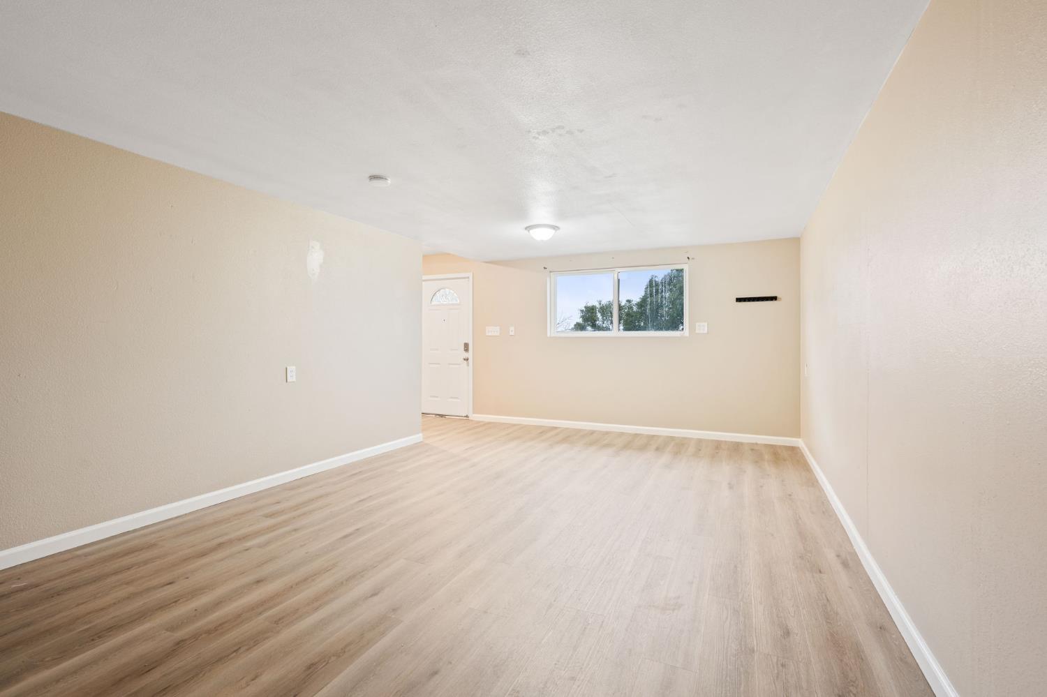 50890 Rosemary Ln, Yokuts Valley, CA 93675