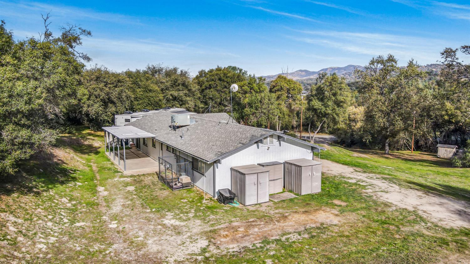 31643 Buck Run Ln, Coarsegold, CA 93614