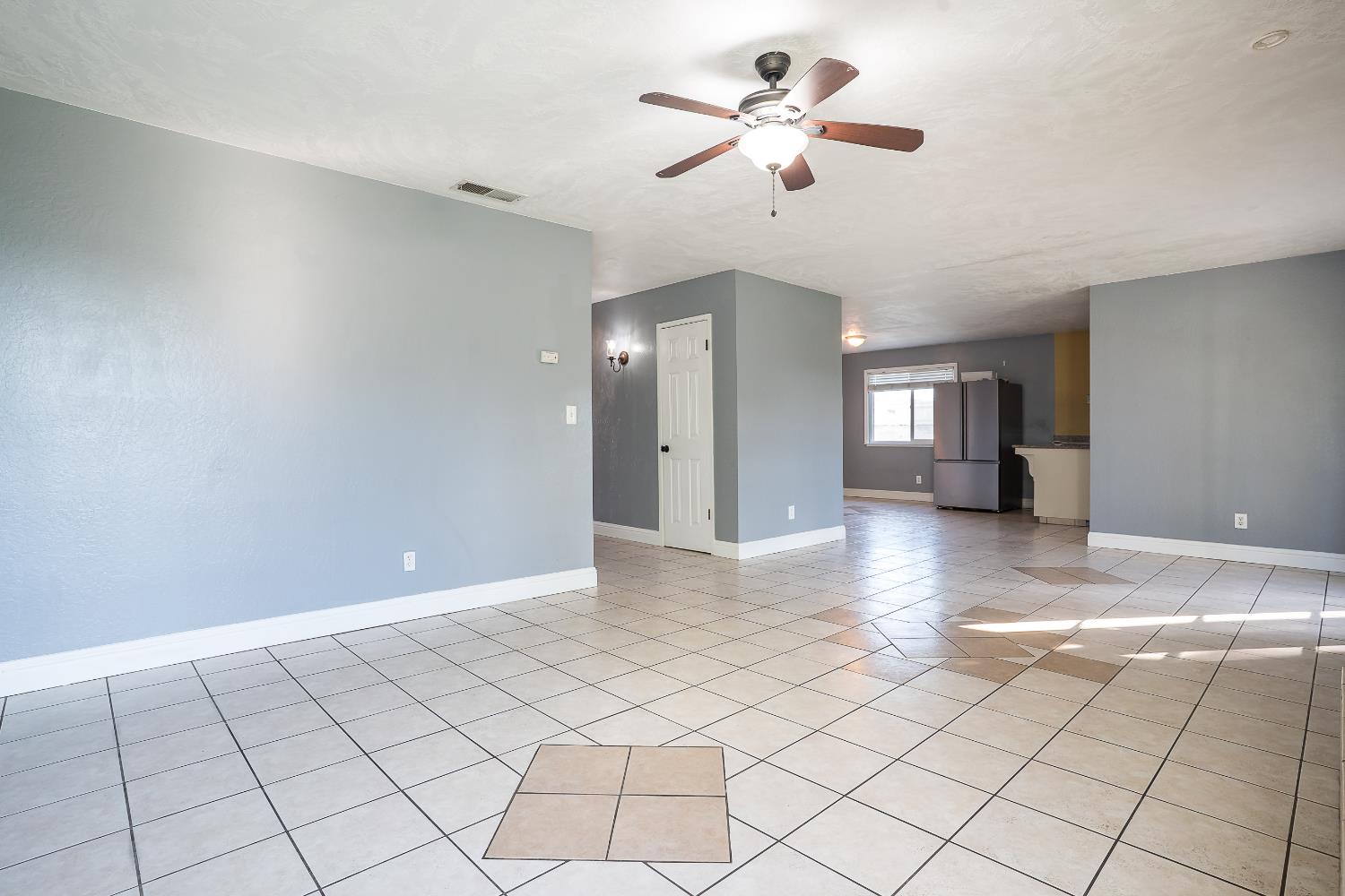 3411 N 3Rd St, Fresno, CA 93726