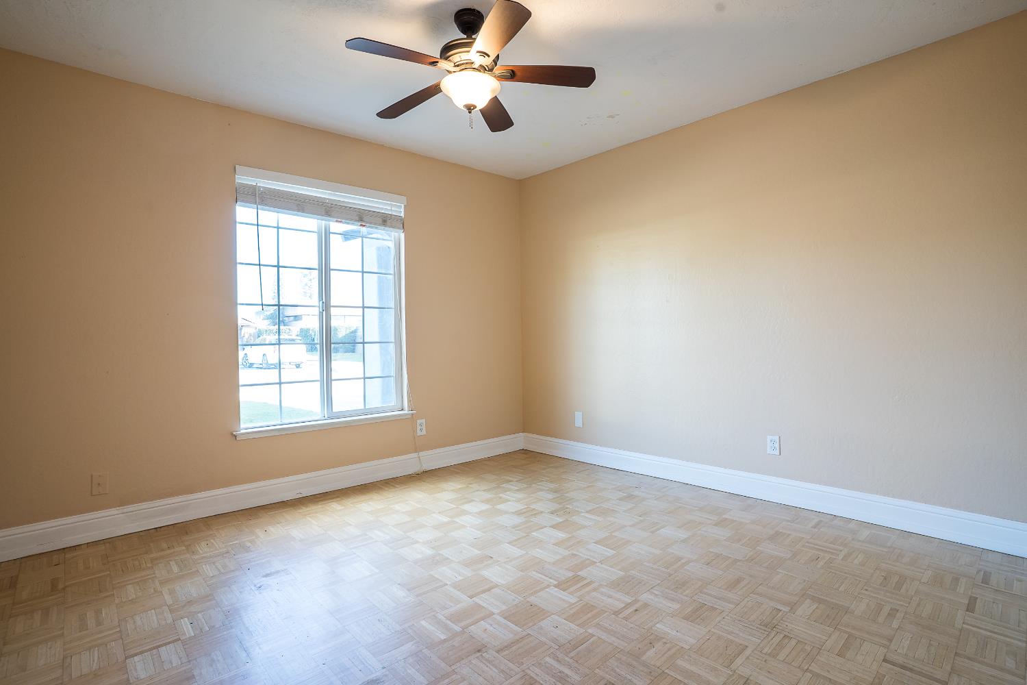 3411 N 3Rd St, Fresno, CA 93726