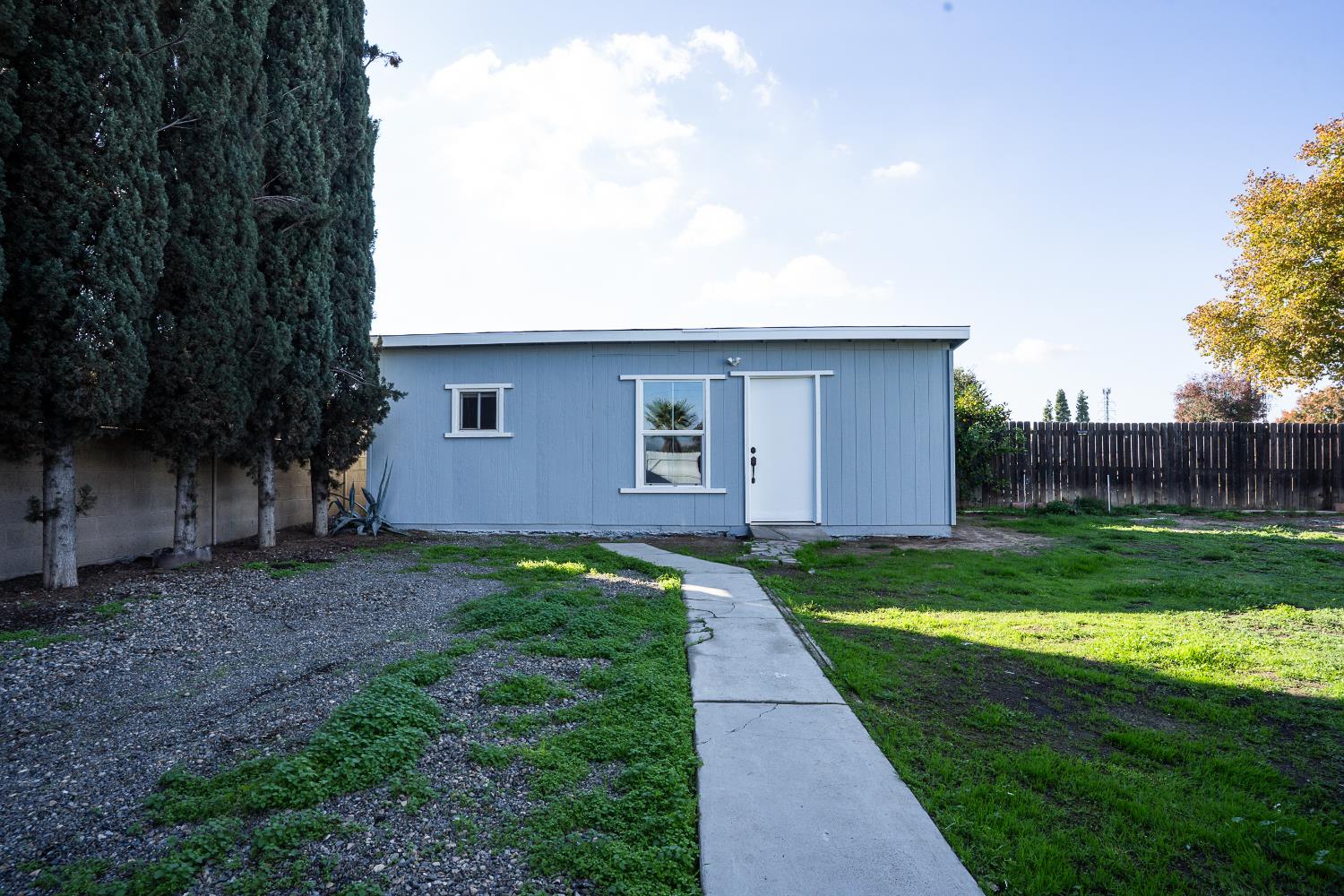 3411 N 3Rd St, Fresno, CA 93726