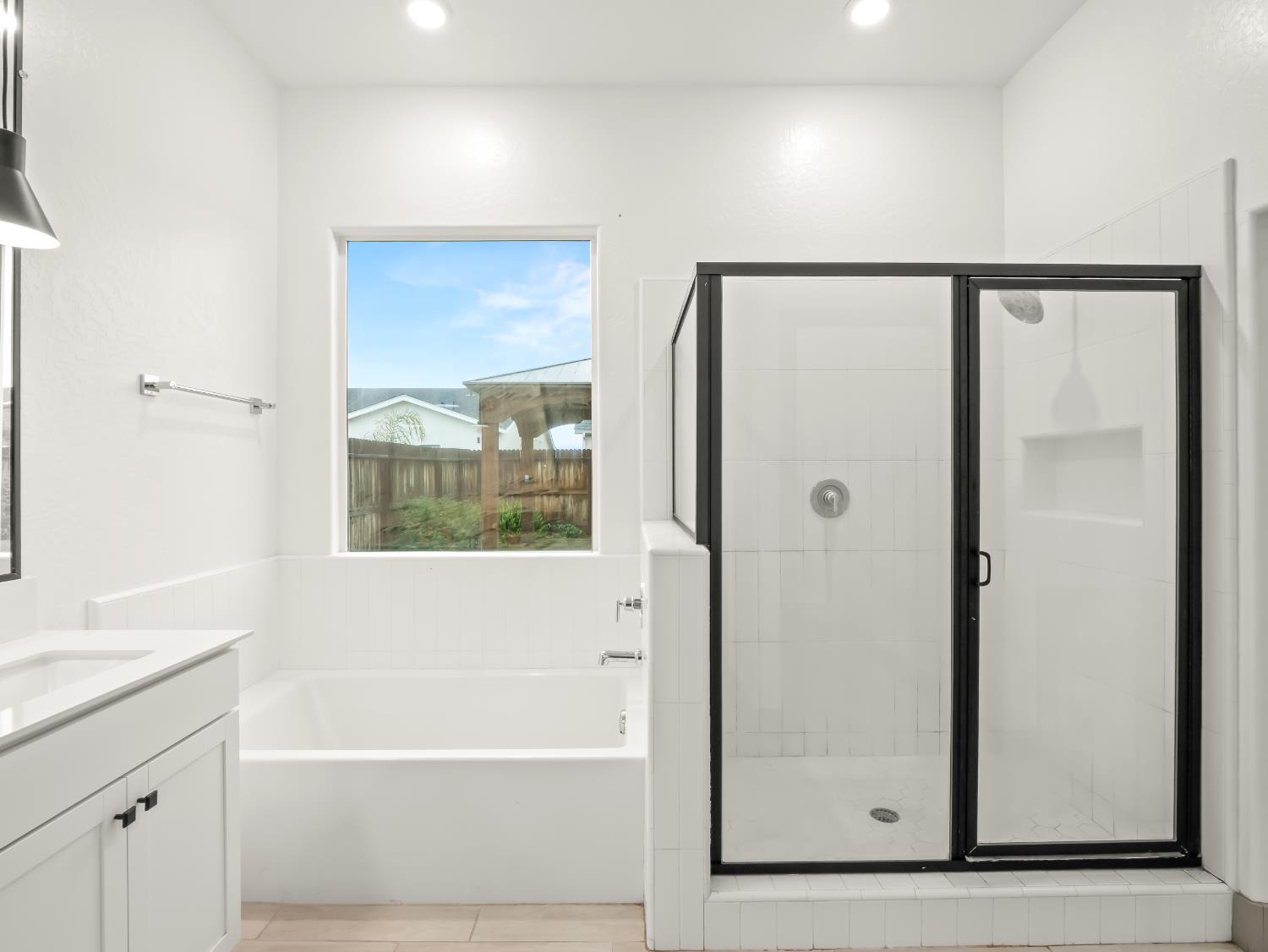 336 E Tyler Ct, Visalia, CA 93291