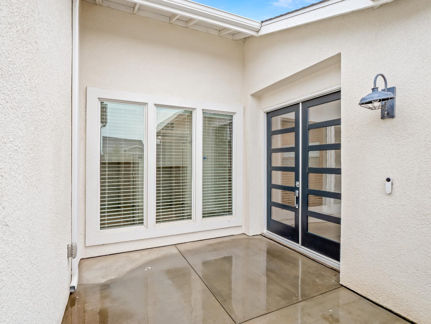 336 E Tyler Ct, Visalia, CA 93291