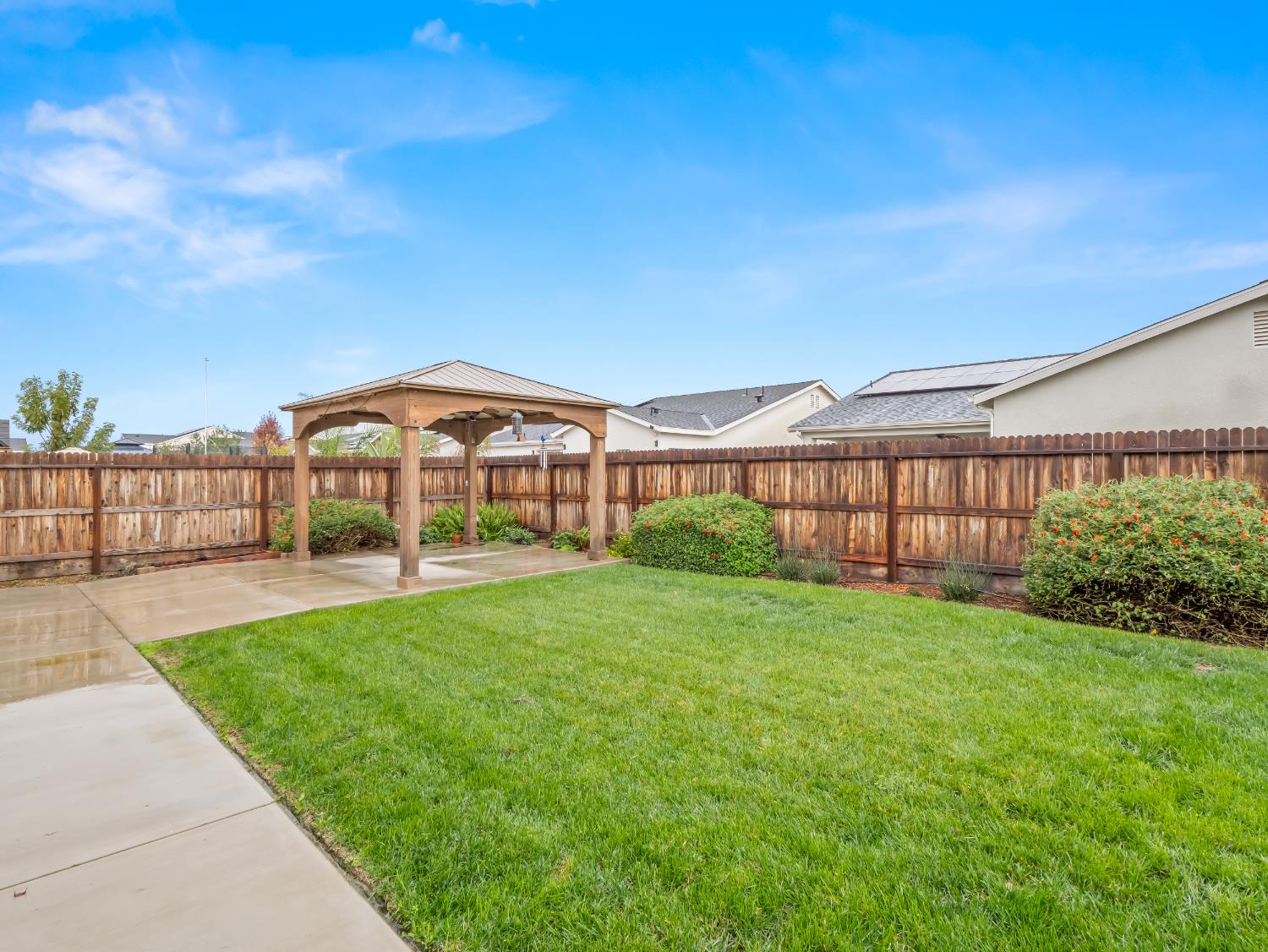 336 E Tyler Ct, Visalia, CA 93291