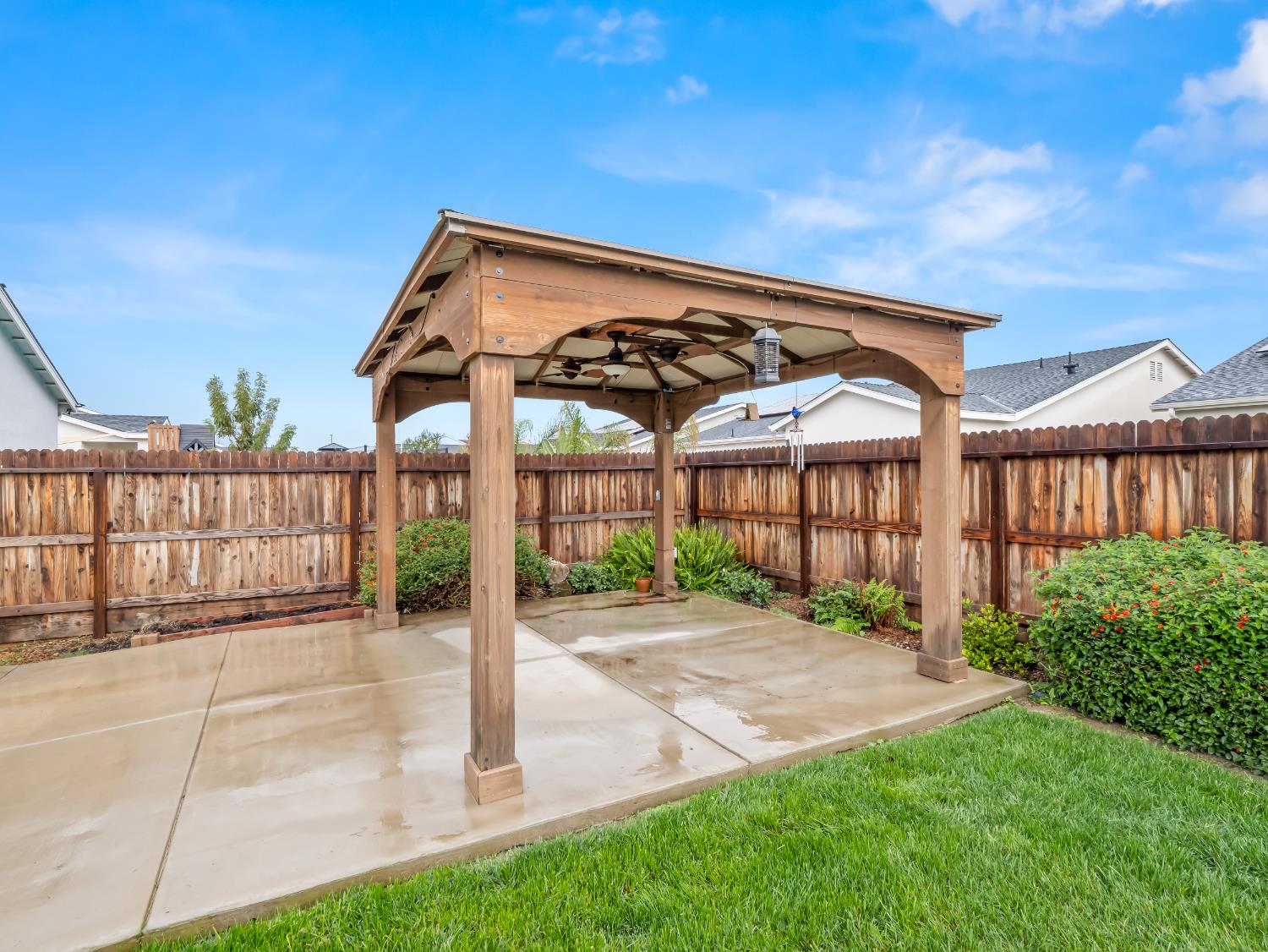 336 E Tyler Ct, Visalia, CA 93291