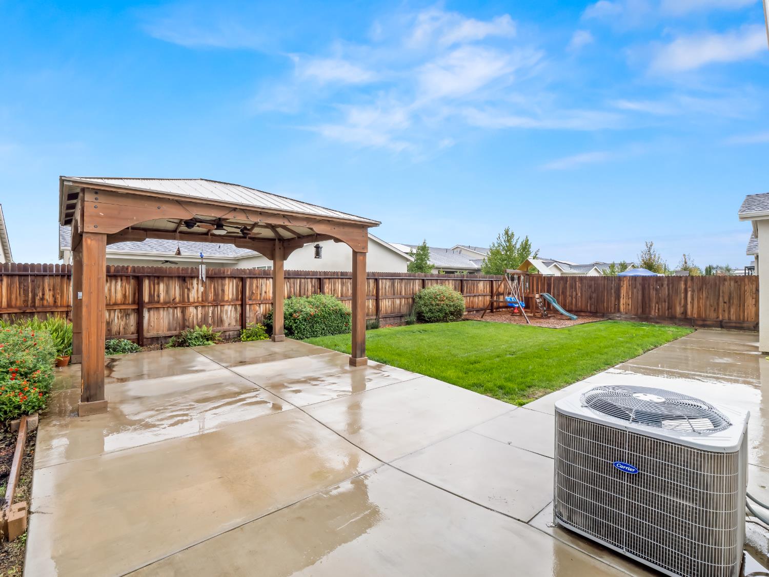 336 E Tyler Ct, Visalia, CA 93291