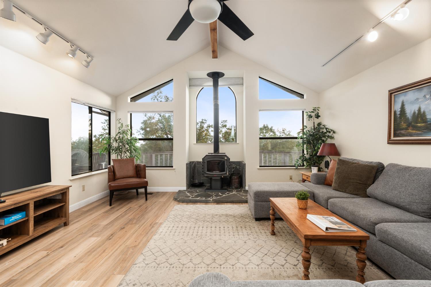 53050 Ridge Top Dr, North Fork, CA 93643