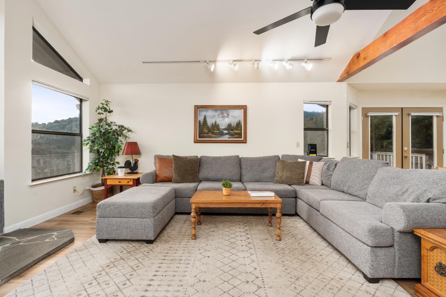 53050 Ridge Top Dr, North Fork, CA 93643