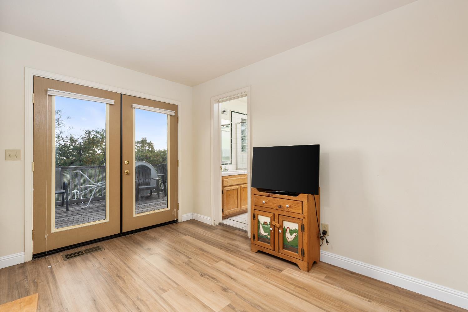 53050 Ridge Top Dr, North Fork, CA 93643