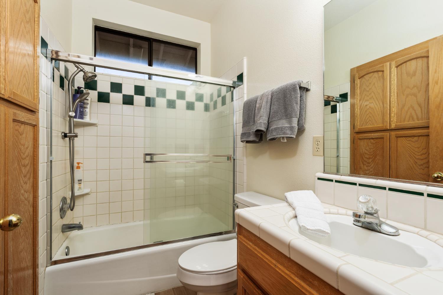 53050 Ridge Top Dr, North Fork, CA 93643