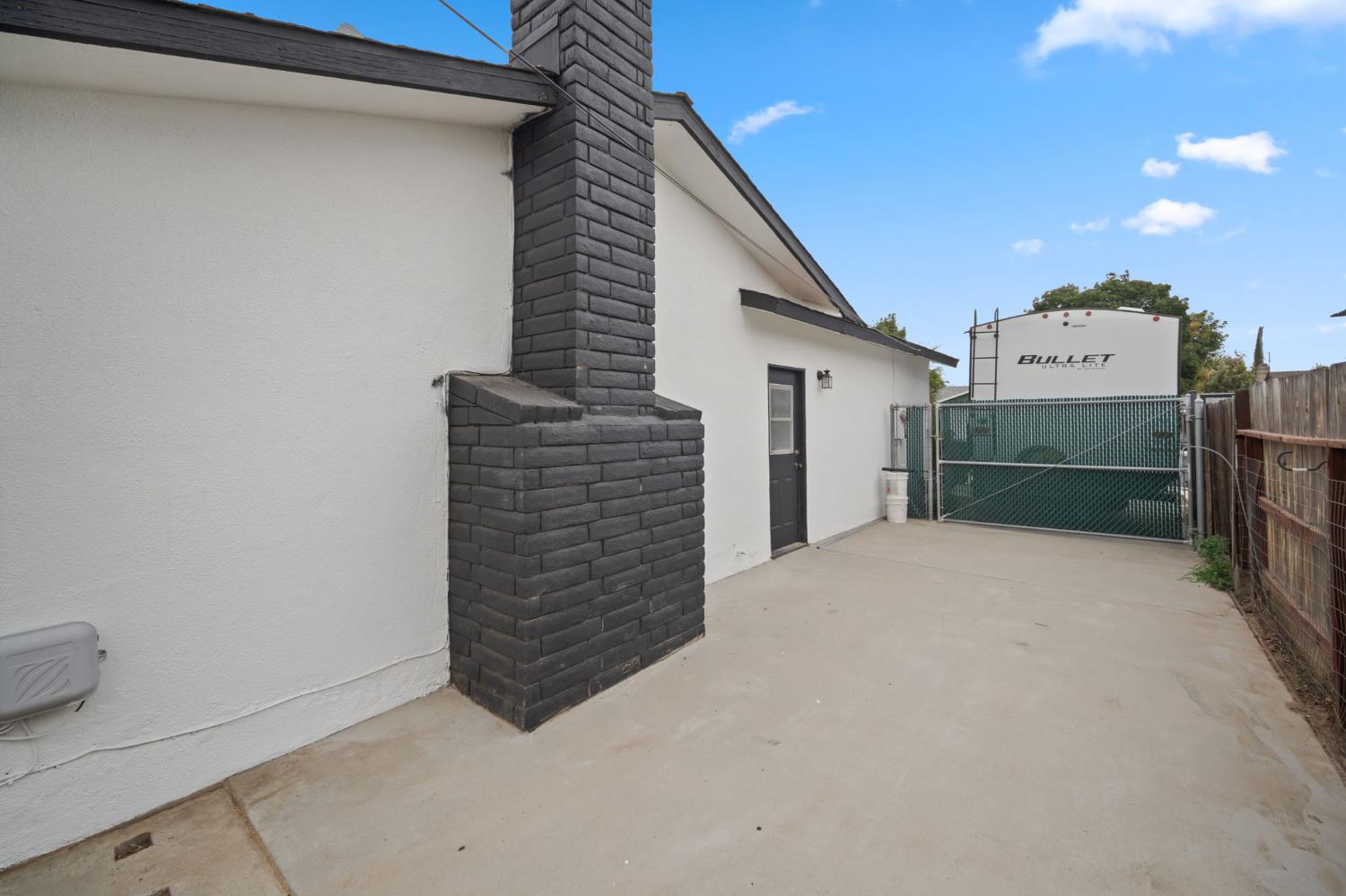 2932 Claremont Ave, Clovis, CA 93611