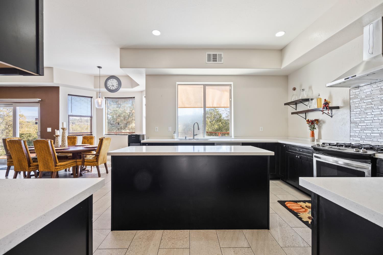 30793 N Dome Dr, Coarsegold, CA 93614