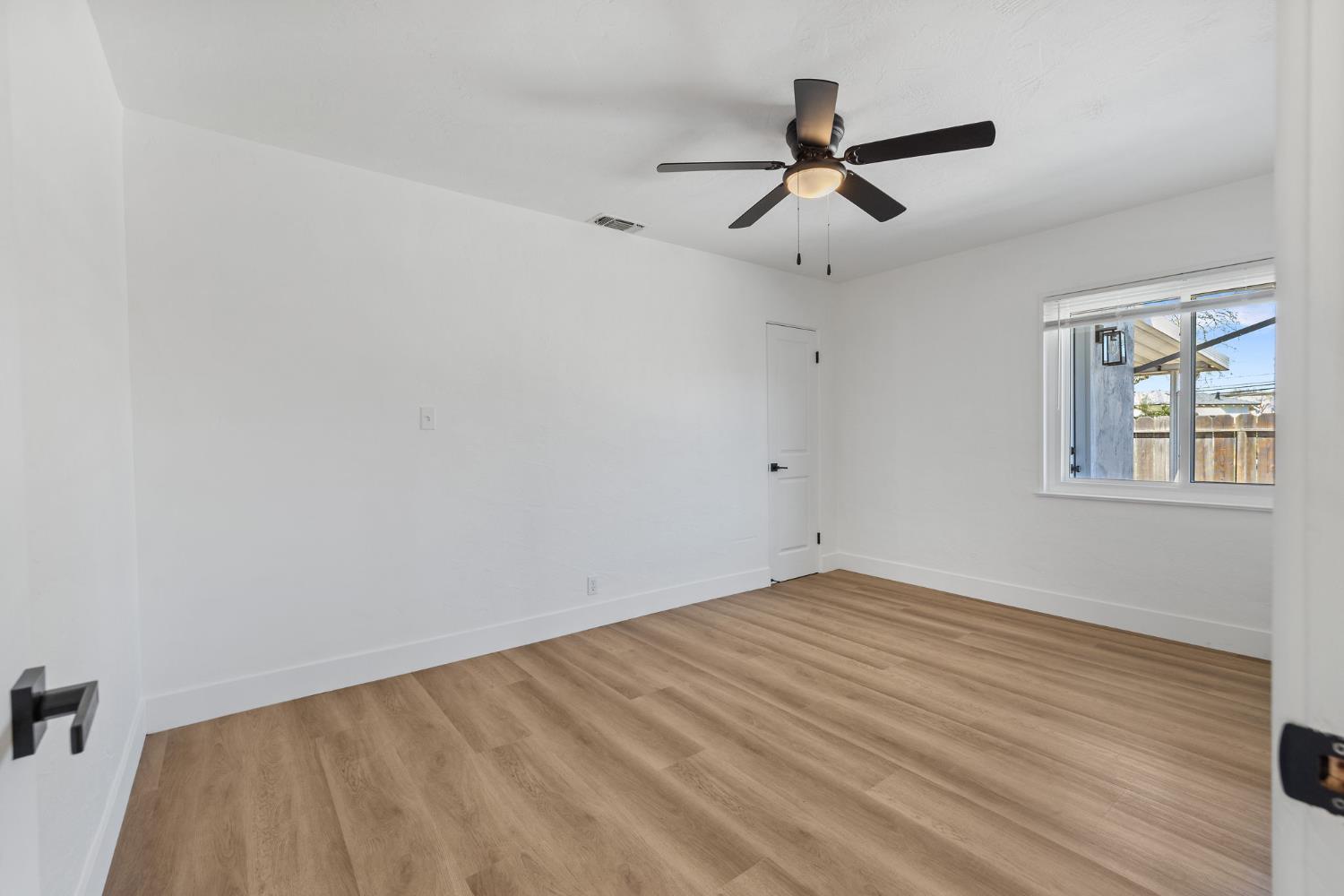 3021 E Simpson Ave, Fresno, CA 93703