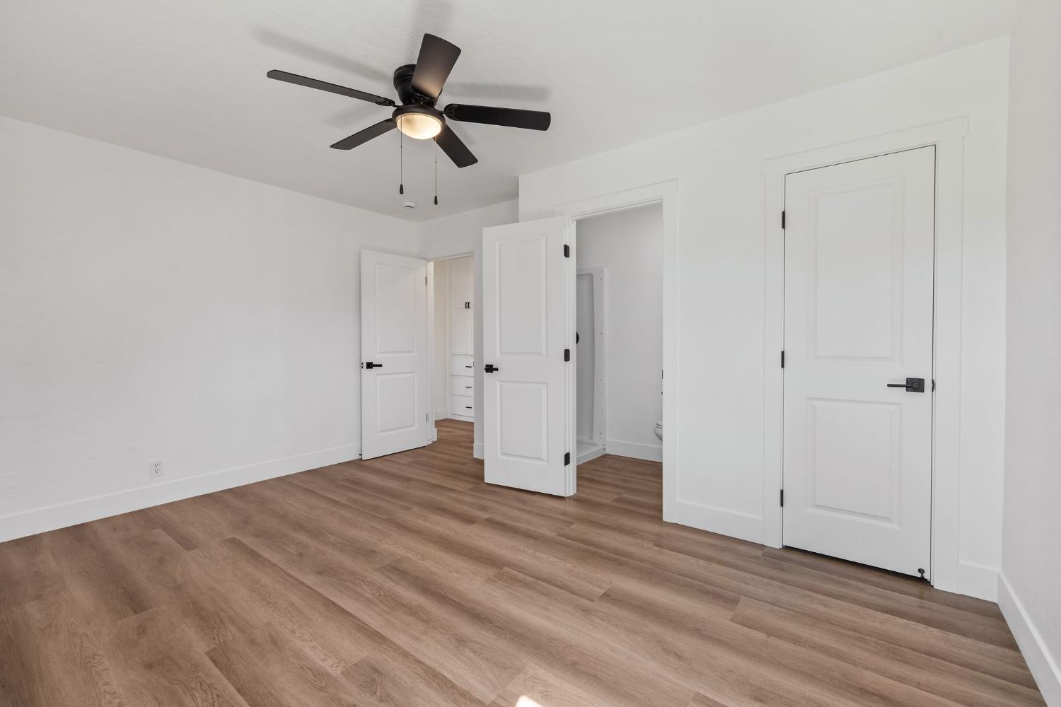 3021 E Simpson Ave, Fresno, CA 93703