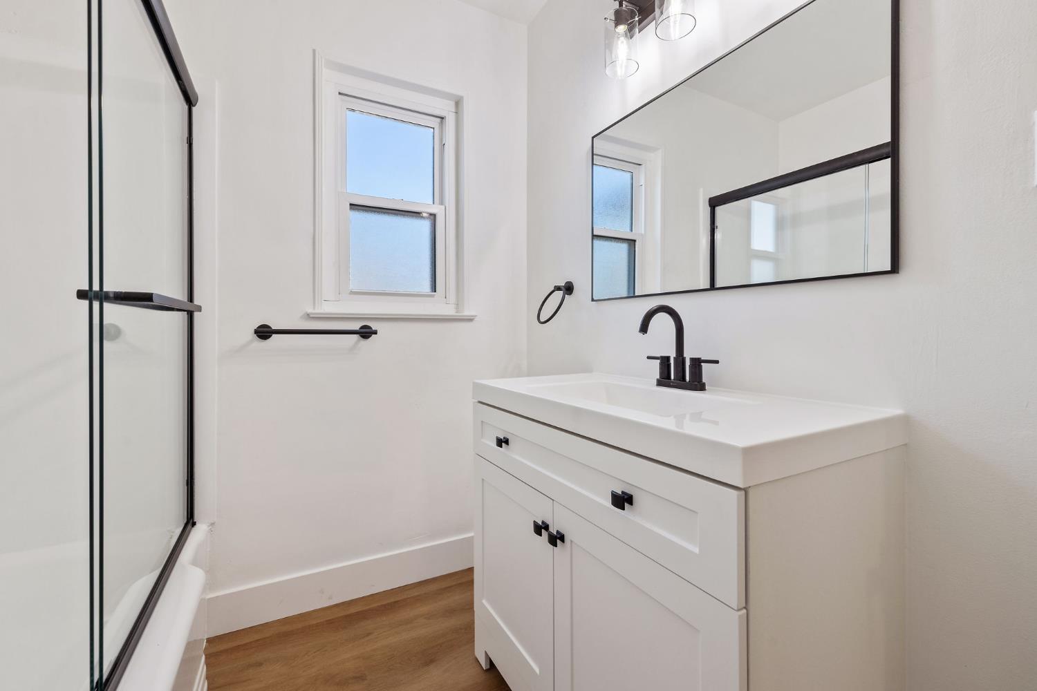 3021 E Simpson Ave, Fresno, CA 93703