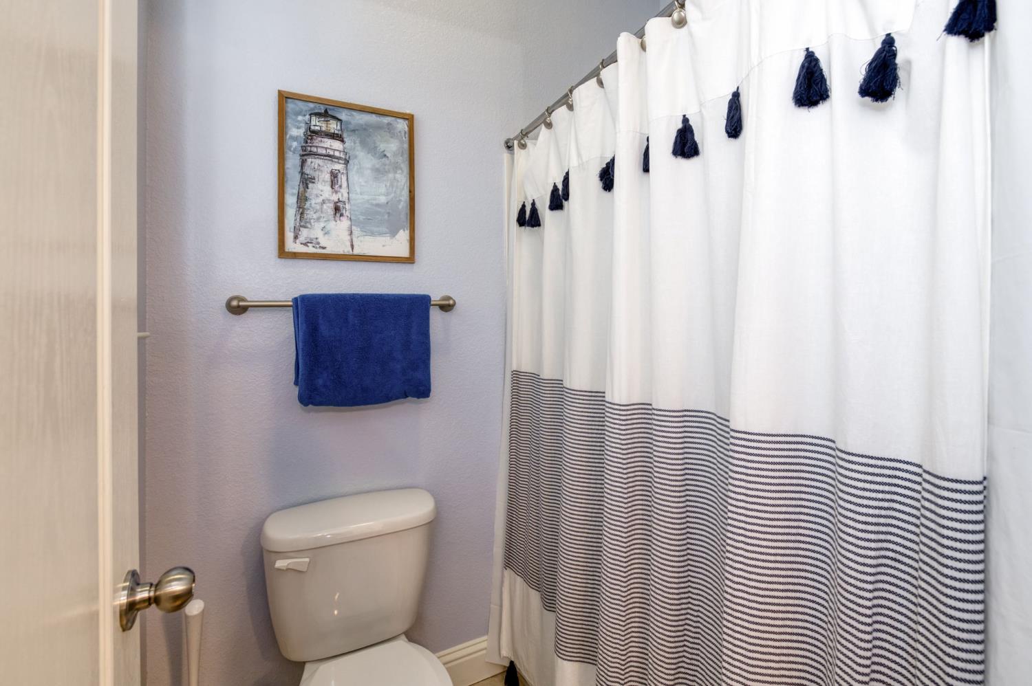 5945 N La Paz Ave, Fresno, CA 93723