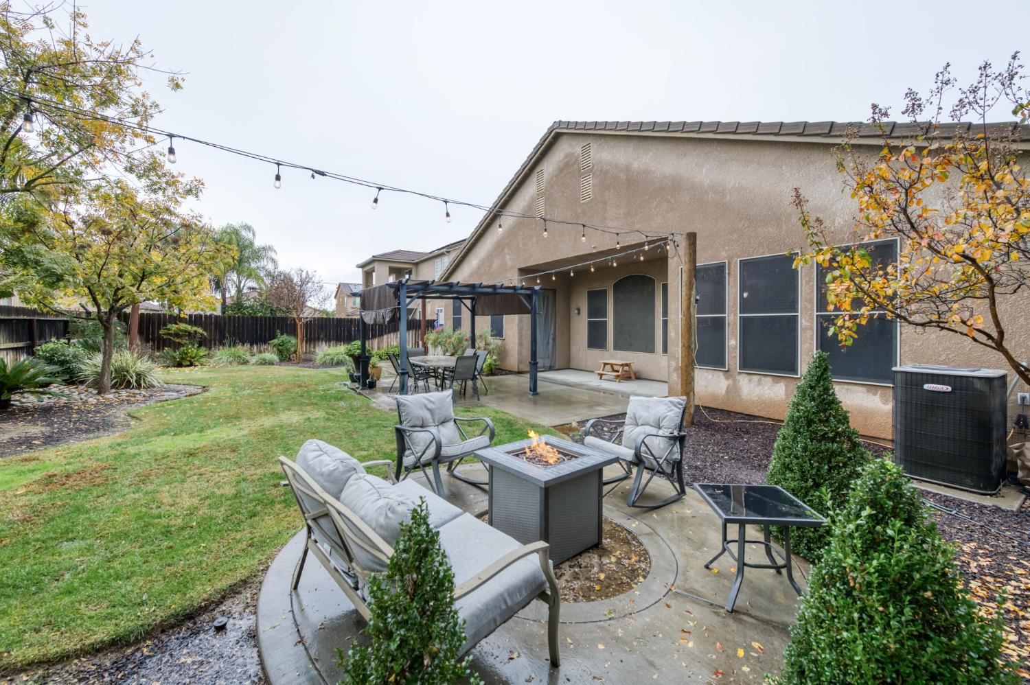 5945 N La Paz Ave, Fresno, CA 93723