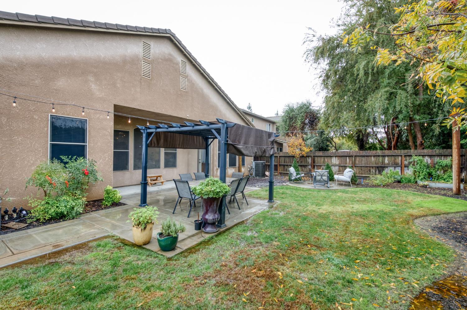 5945 N La Paz Ave, Fresno, CA 93723