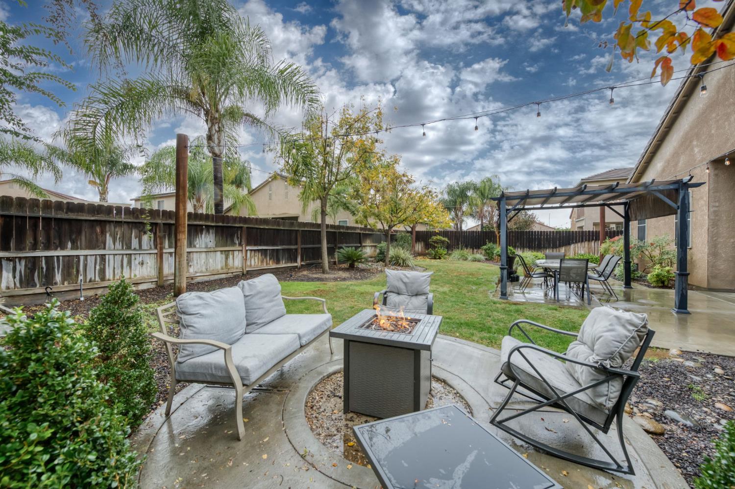 5945 N La Paz Ave, Fresno, CA 93723