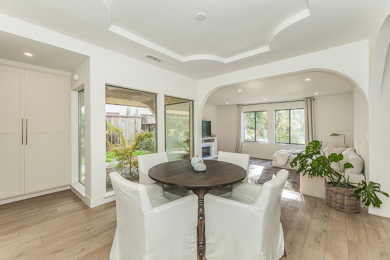 406 E Audubon Dr, Fresno, CA 93720